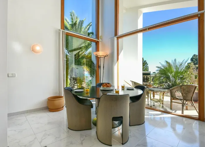 Villa Remi - Plusholidays *
